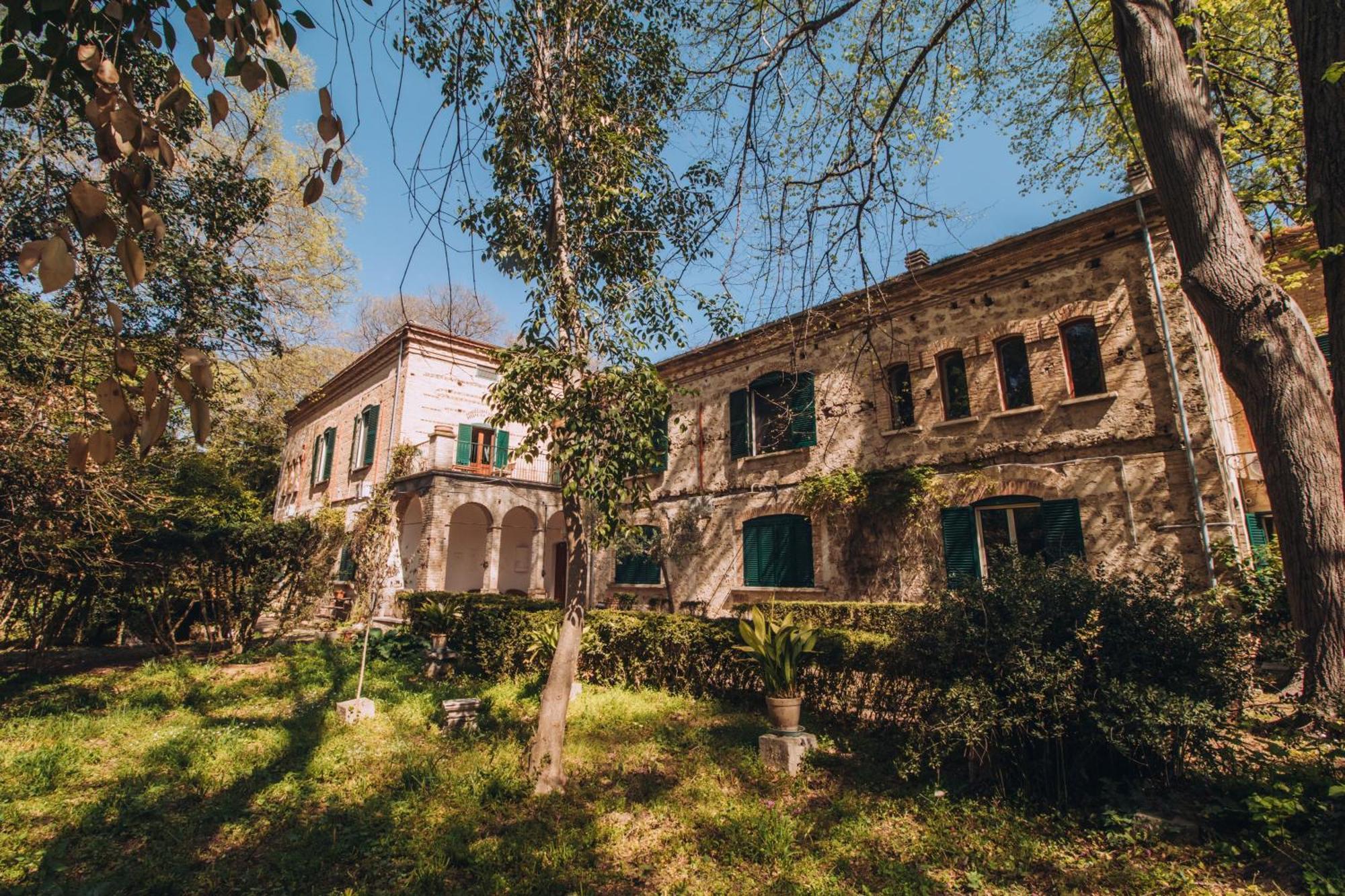فندق The Baron'S Estate Torre de' Passeri المظهر الخارجي الصورة